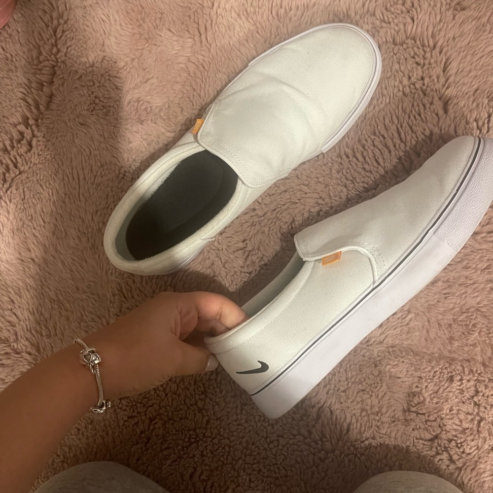 New Nike slip ons
